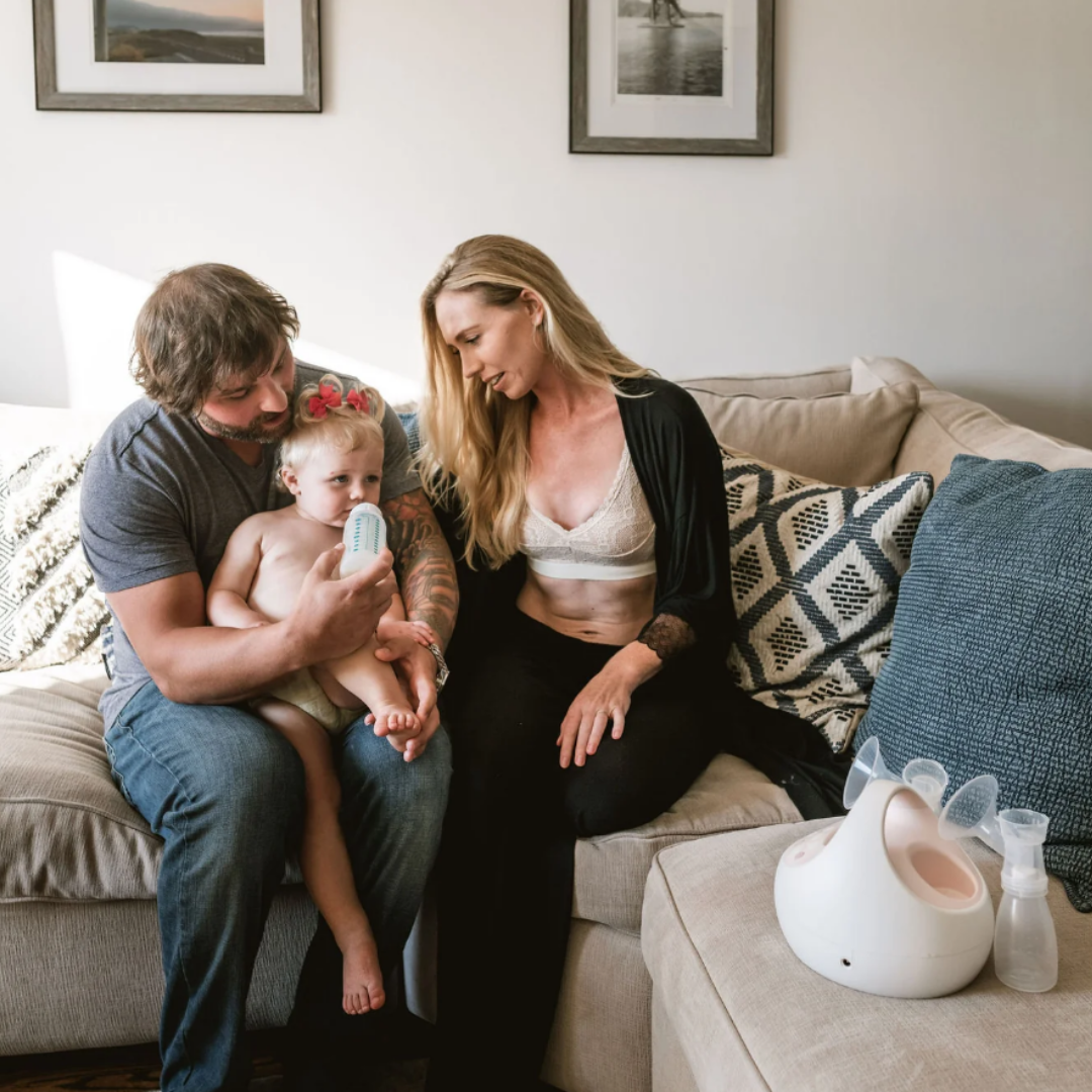 ruby cream pumping bra image from the front, woman with family