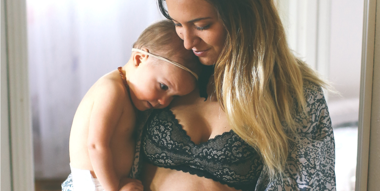  Ayla Pumping Bra Black - Ayla pumping Bra Black - mom pumping - mom holding baby