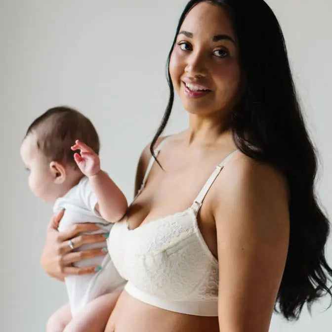 mom in pippa bra with baby