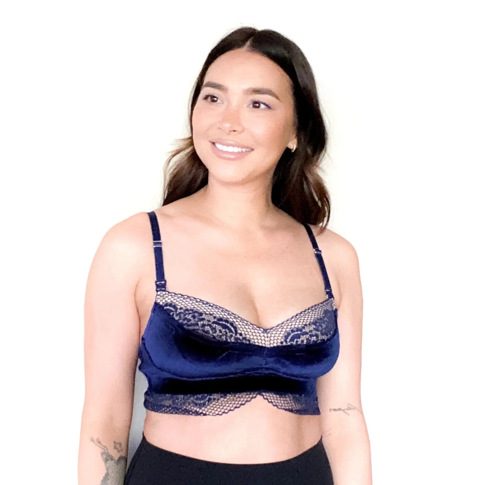 Jolie Luxe Nursing pumping bra ink image from the front, woman lounging
