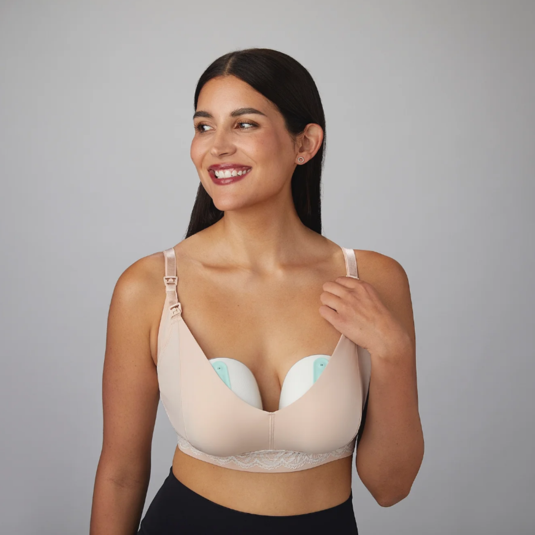 luxe pumping bra cream image from the front, woman lounging